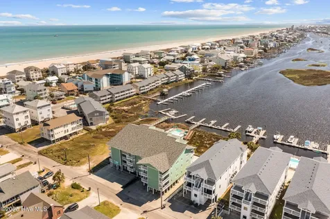 111 Florida Avenue Carolina Beach NC 28428