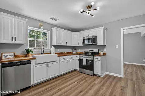 432 Regalwood Drive Jacksonville NC 28546