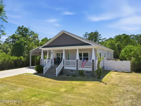 416 Ocean Spray Drive Cedar Point NC 28584