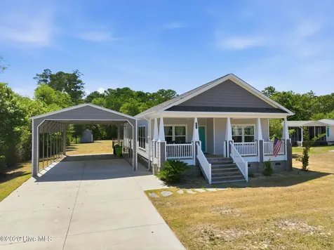 416 Ocean Spray Drive Cedar Point NC 28584