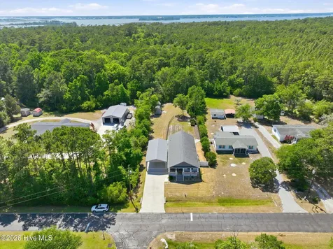 416 Ocean Spray Drive Cedar Point NC 28584