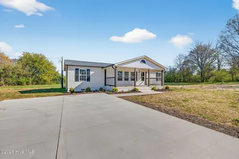 335 Myrtle Road Selma NC 27576