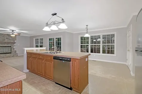 102 Huntington Court Jacksonville NC 28540