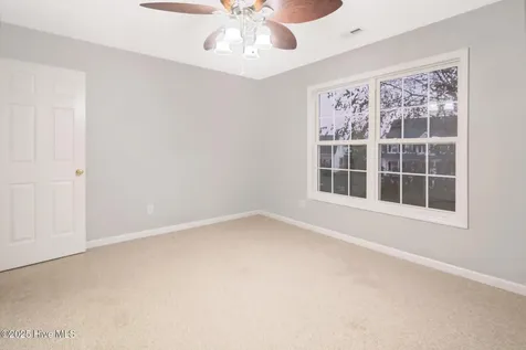 102 Huntington Court Jacksonville NC 28540