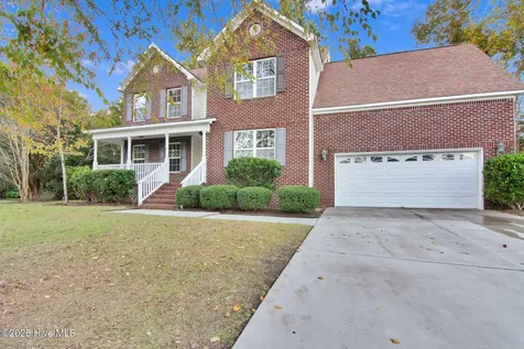 102 Huntington Court Jacksonville NC 28540