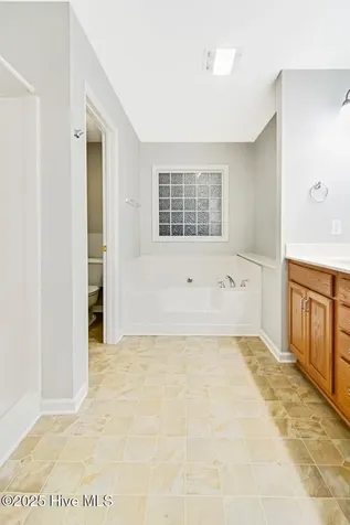 102 Huntington Court Jacksonville NC 28540