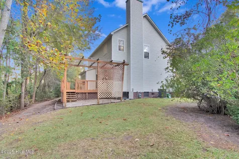 102 Huntington Court Jacksonville NC 28540