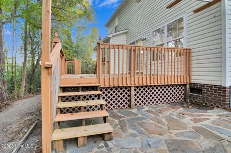 102 Huntington Court Jacksonville NC 28540