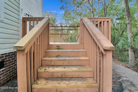 102 Huntington Court Jacksonville NC 28540