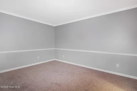 102 Huntington Court Jacksonville NC 28540