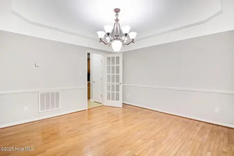 102 Huntington Court Jacksonville NC 28540