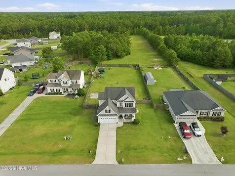 106 Gillcrest Lane Hubert NC 28539