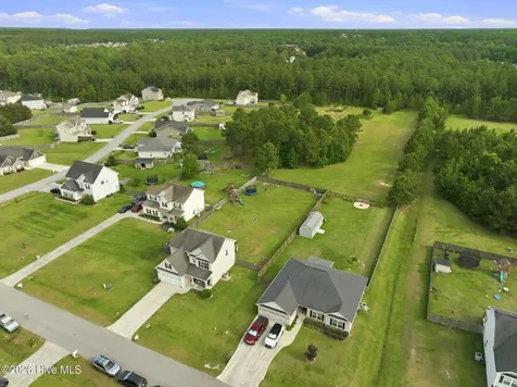 106 Gillcrest Lane Hubert NC 28539