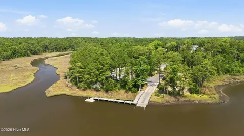 149 High Tide Drive Peletier NC 28584