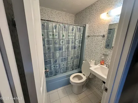 102 Lawrence Street Emerald Isle NC 28594
