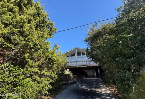 102 Lawrence Street Emerald Isle NC 28594