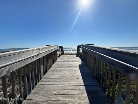 102 Lawrence Street Emerald Isle NC 28594