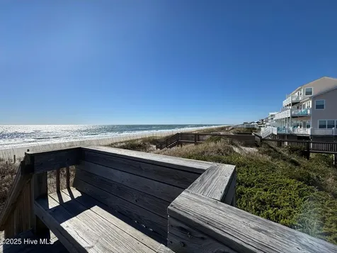 102 Lawrence Street Emerald Isle NC 28594