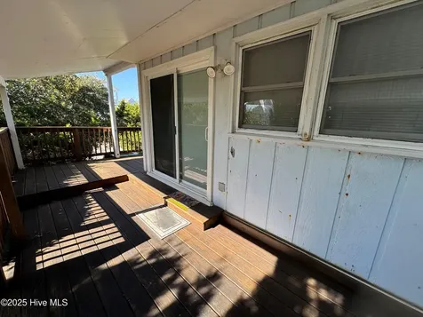 102 Lawrence Street Emerald Isle NC 28594