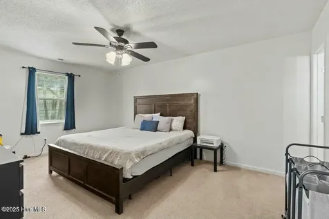 1162 Shroyer Circle Jacksonville NC 28540