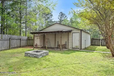 1162 Shroyer Circle Jacksonville NC 28540