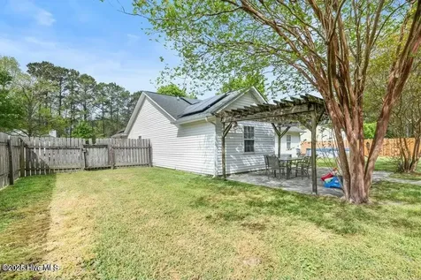1162 Shroyer Circle Jacksonville NC 28540
