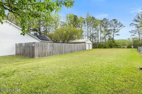 1162 Shroyer Circle Jacksonville NC 28540