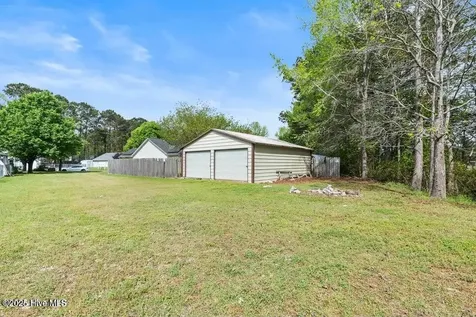 1162 Shroyer Circle Jacksonville NC 28540