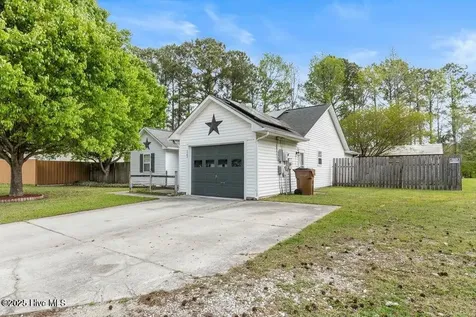 1162 Shroyer Circle Jacksonville NC 28540