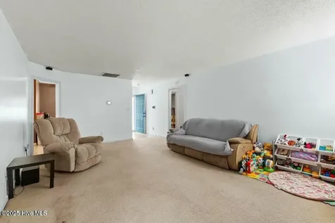 1162 Shroyer Circle Jacksonville NC 28540
