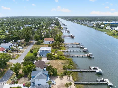 3808 E Yacht Drive Oak Island NC 28465