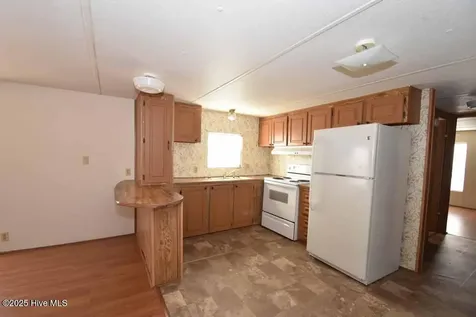 1411 Diamond Lane Greenville NC 27834