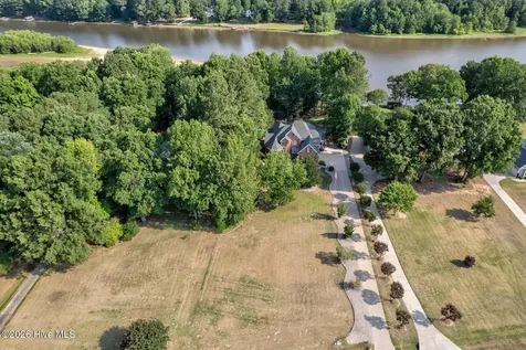 5030 Overlook Drive Elm City NC 27822