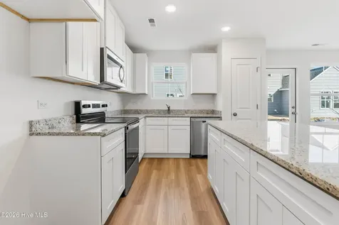 65 W Pioneer Way Hampstead NC 28443