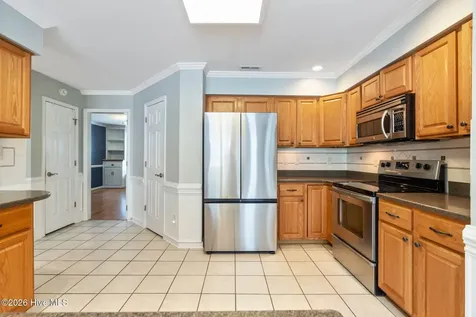 1006 N Commons Drive N Jacksonville NC 28546