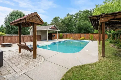 1006 N Commons Drive N Jacksonville NC 28546