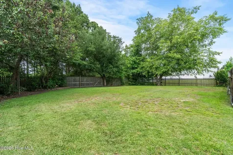 1006 N Commons Drive N Jacksonville NC 28546