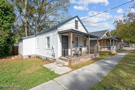 513 Swann Street Wilmington NC 28401