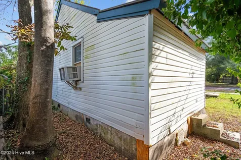 513 Swann Street Wilmington NC 28401