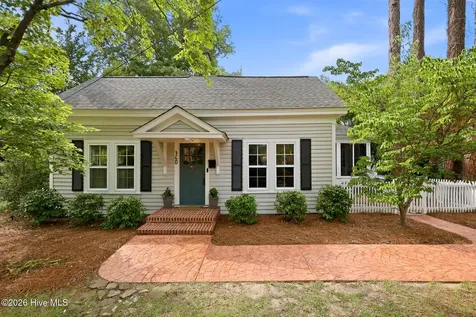 360 S Ashe Street Southern Pines NC 28387