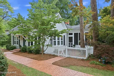 360 S Ashe Street Southern Pines NC 28387