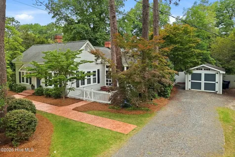 360 S Ashe Street Southern Pines NC 28387