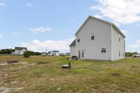 440 Elgin Road Hubert NC 28539