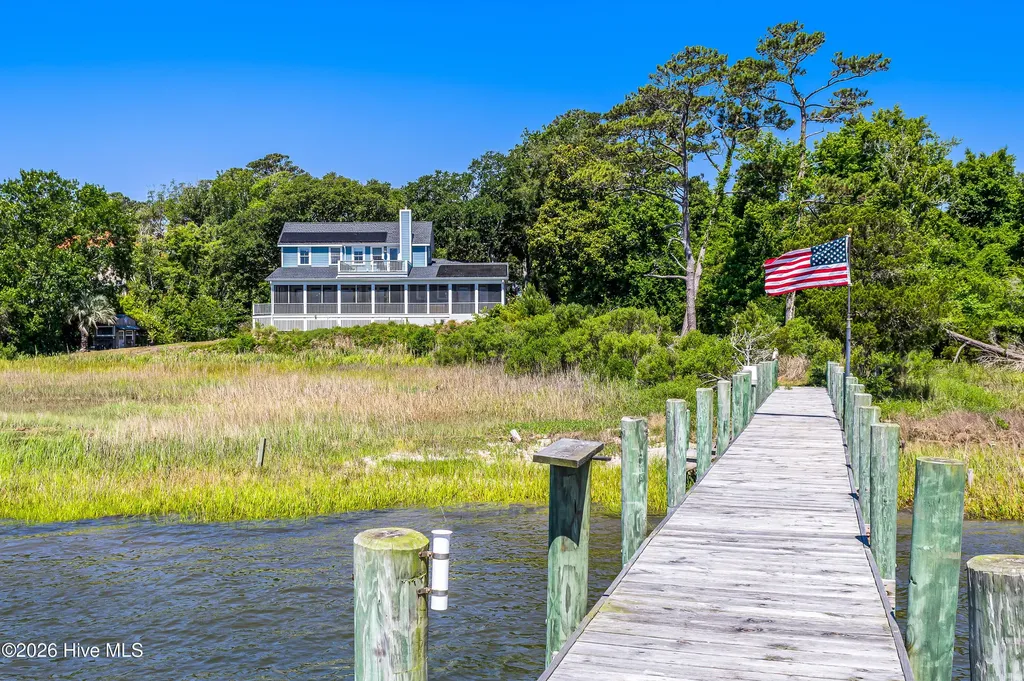 1523 Shepard Road SE Southport NC 28461