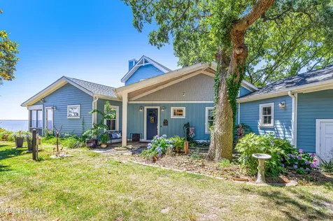 1523 Shepard Road SE Southport NC 28461