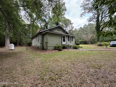 3260 Herrings Chapel Road Burgaw NC 28425