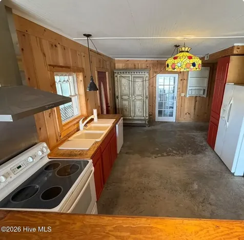 2704 Waccamaw Shores Road Lake Waccamaw NC 28450
