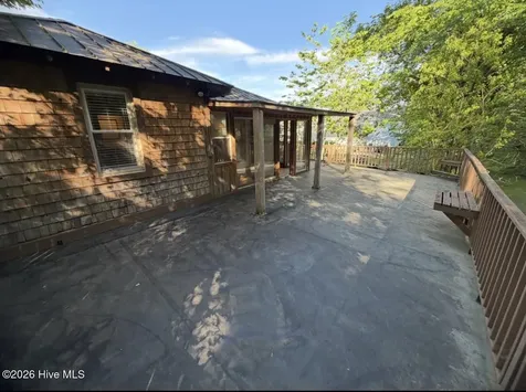 2704 Waccamaw Shores Road Lake Waccamaw NC 28450