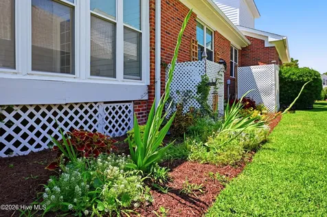 702 Tiara Drive Wilmington NC 28412