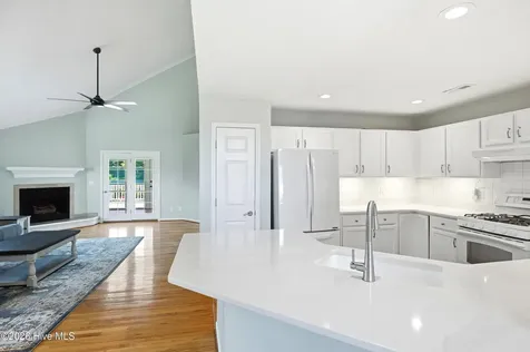 702 Tiara Drive Wilmington NC 28412